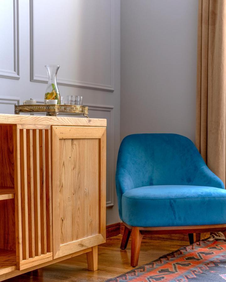 The Blue Fox Hotel تبليسي المظهر الخارجي الصورة