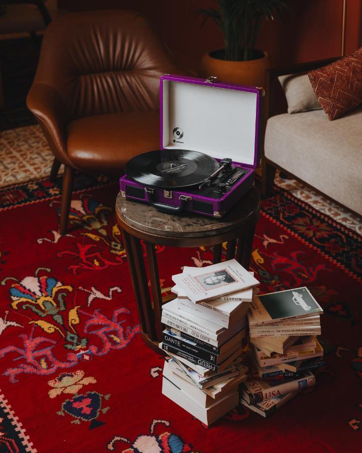 The Blue Fox Hotel تبليسي المظهر الخارجي الصورة