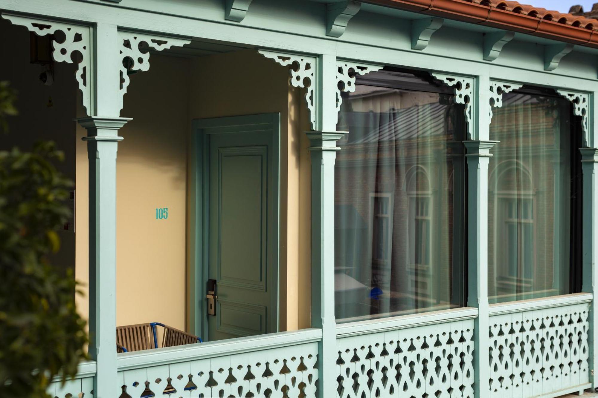 The Blue Fox Hotel تبليسي المظهر الخارجي الصورة